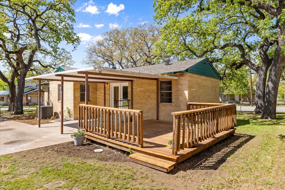 201 E 3rd Street Weatherford, TX 76086