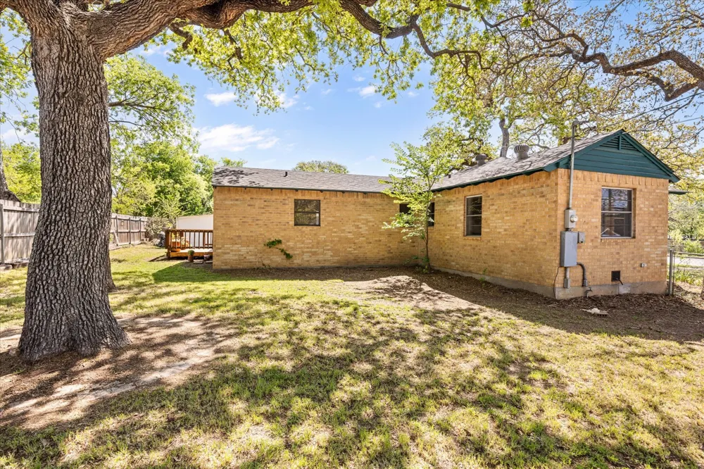 201 E 3rd Street Weatherford, TX 76086