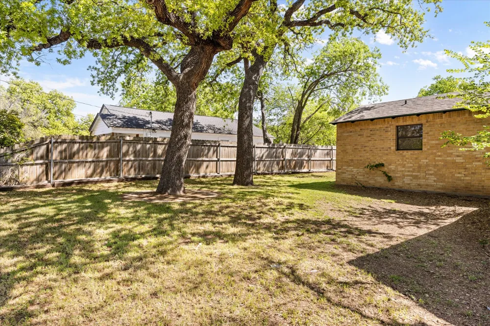 201 E 3rd Street Weatherford, TX 76086