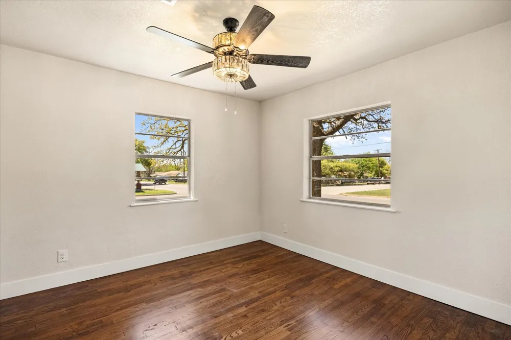 201 E 3rd Street Weatherford, TX 76086