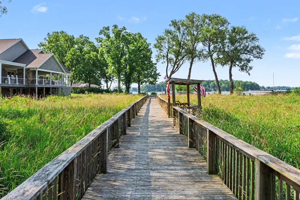 3 Catamaran Court Cassopolis, MI 49031