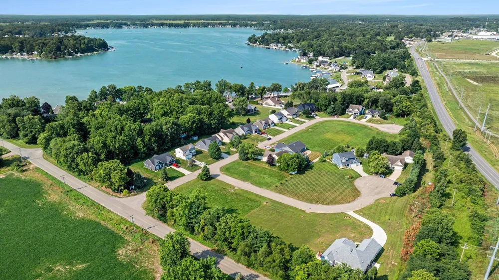 3 Catamaran Court Cassopolis, MI 49031