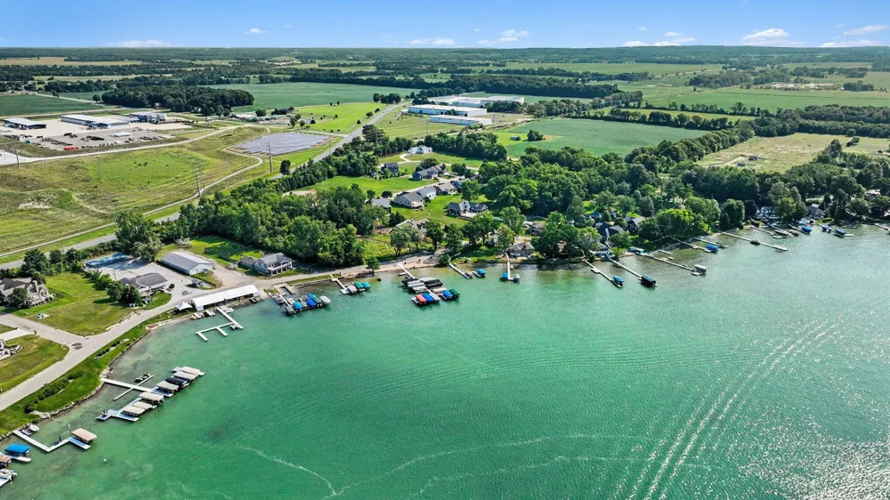 3 Catamaran Court Cassopolis, MI 49031