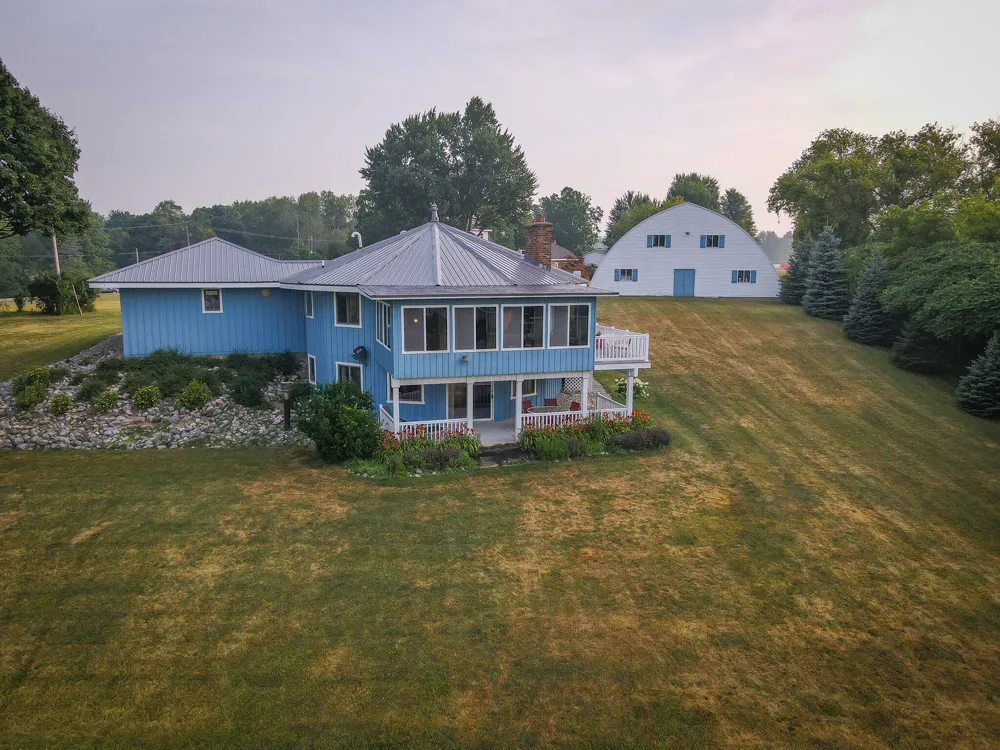 828 Reunion Avenue Fremont, MI 49412