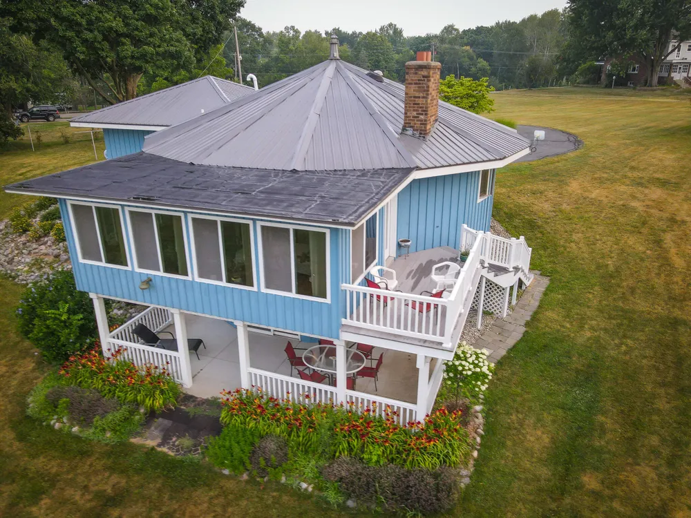 828 Reunion Avenue Fremont, MI 49412