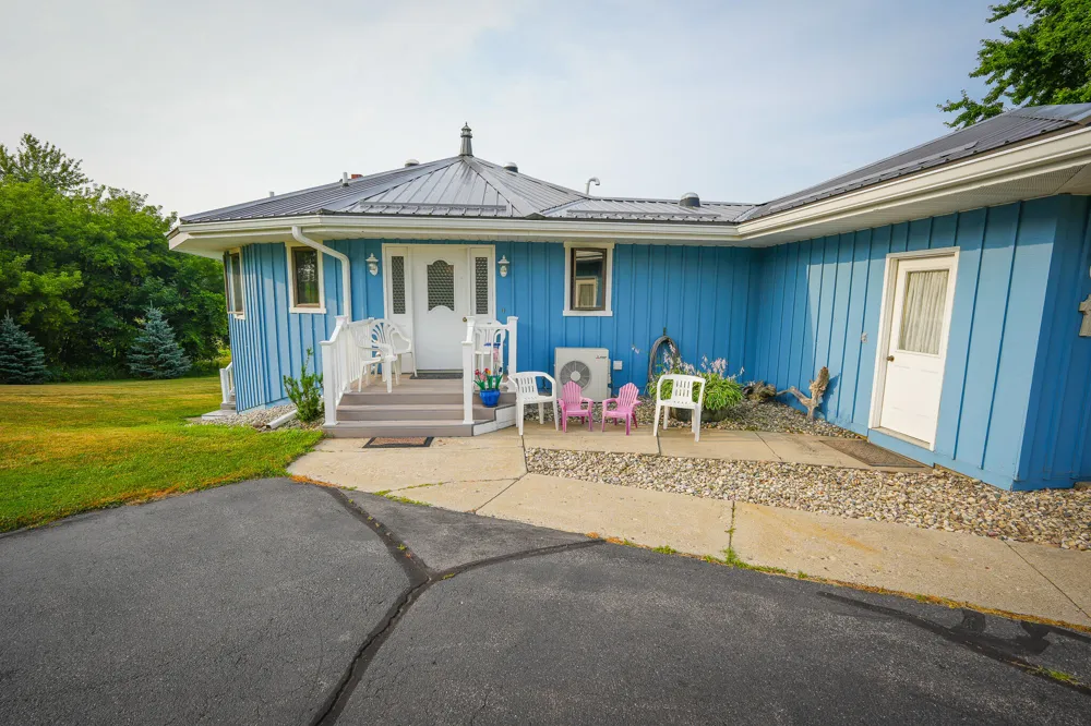 828 Reunion Avenue Fremont, MI 49412