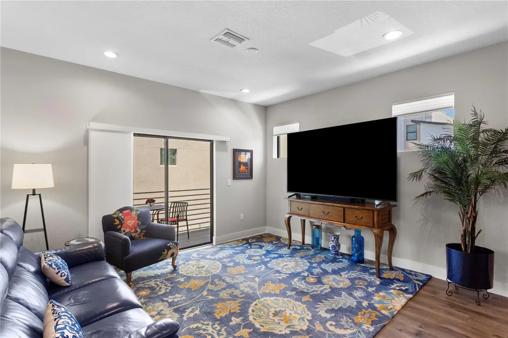 2521 11TH PLACE St Petersburg, FL 33713