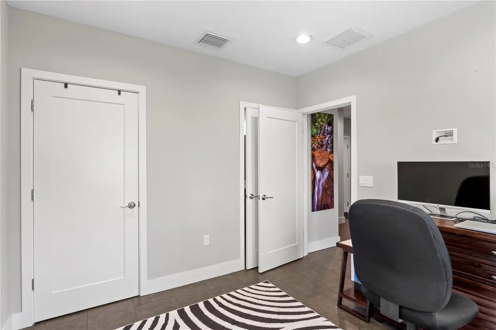2521 11TH PLACE St Petersburg, FL 33713