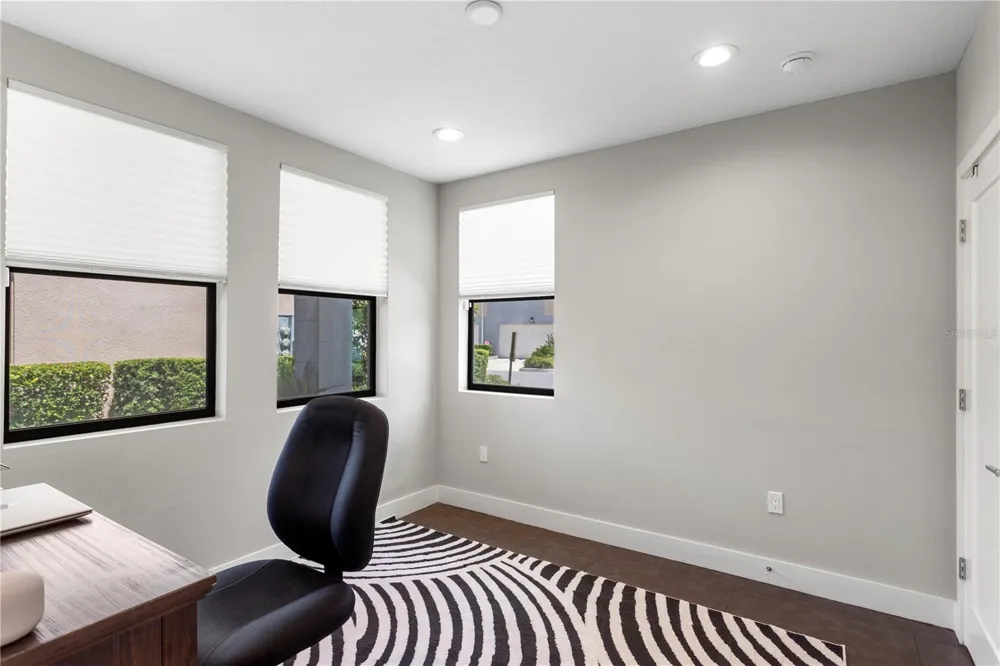 2521 11TH PLACE St Petersburg, FL 33713