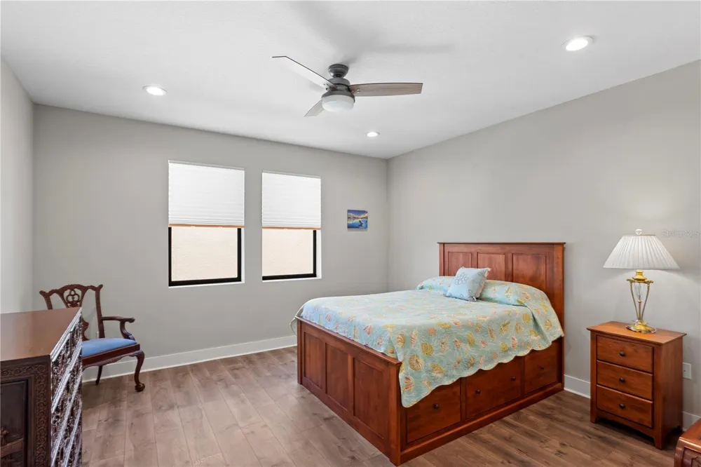 2521 11TH PLACE St Petersburg, FL 33713