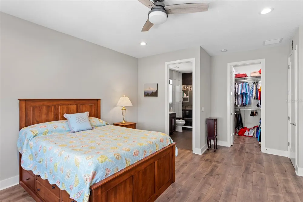 2521 11TH PLACE St Petersburg, FL 33713