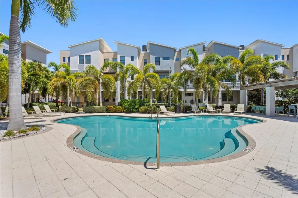 2521 11TH PLACE St Petersburg, FL 33713