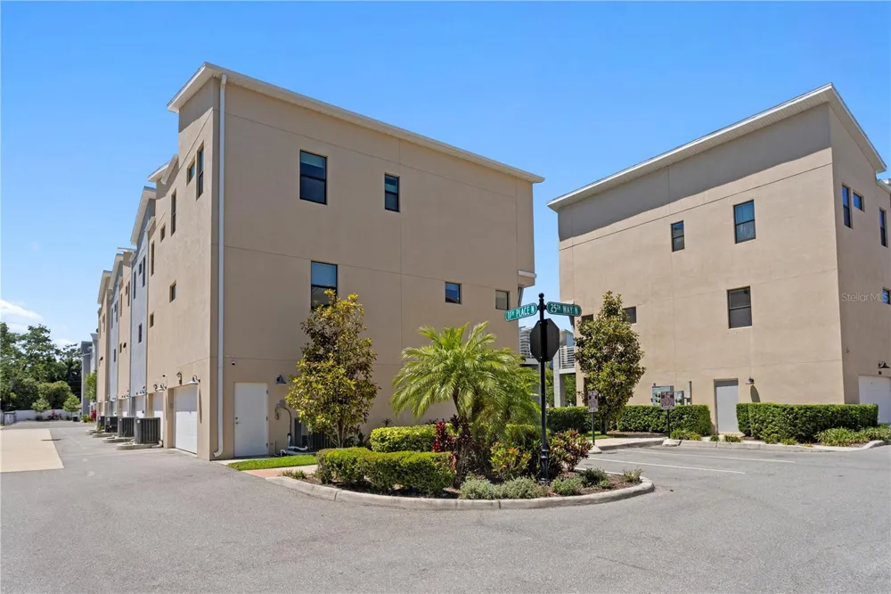 2521 11TH PLACE St Petersburg, FL 33713
