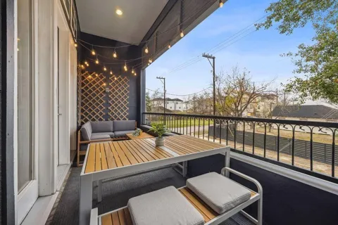 808 Cage Street