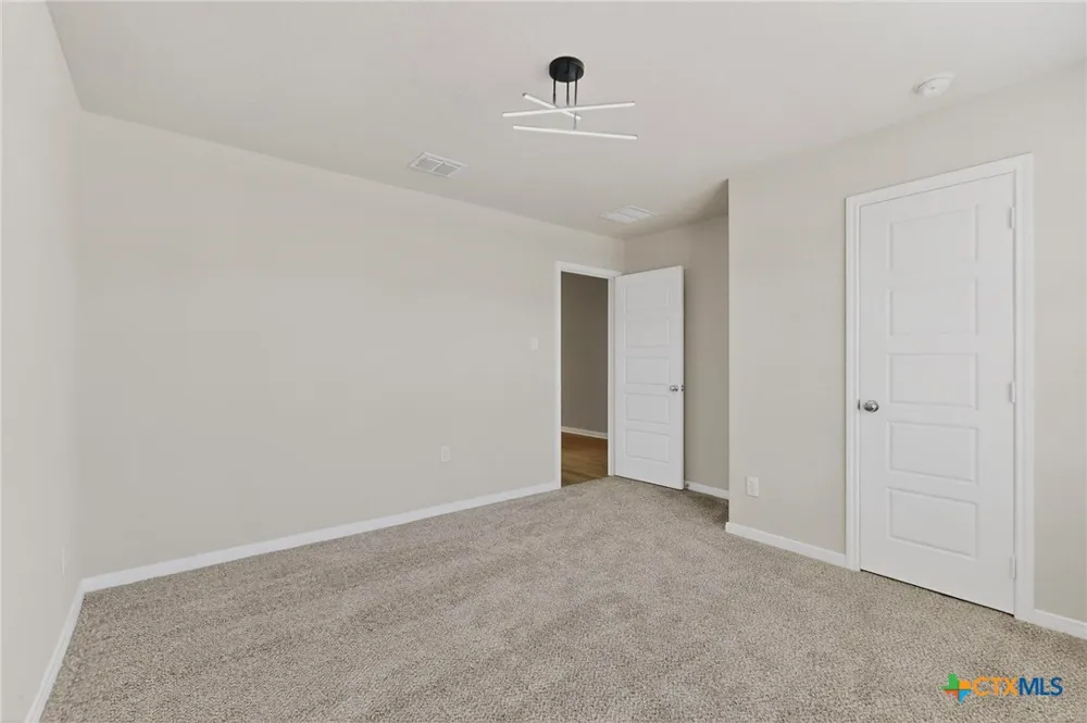 1160 Water Valley Seguin, TX 78155