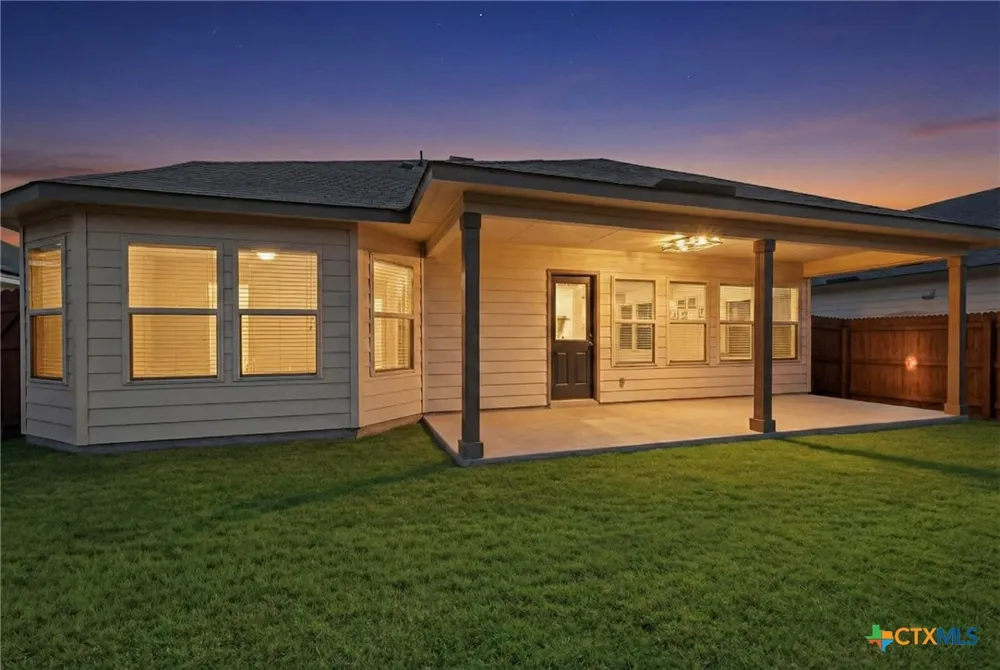 1160 Water Valley Seguin, TX 78155