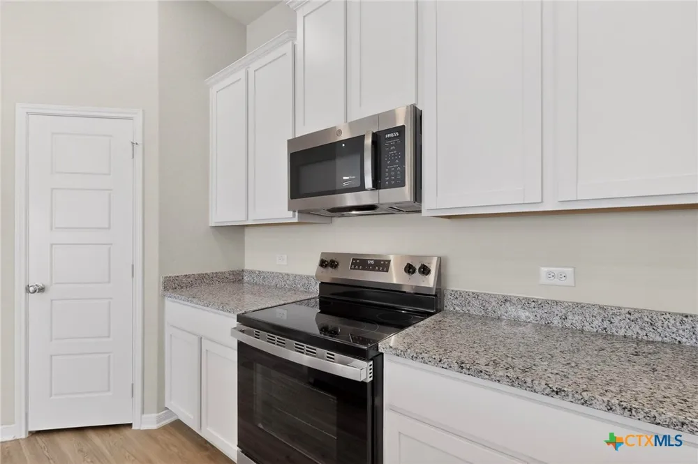 1160 Water Valley Seguin, TX 78155