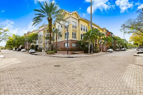 2440 W HORATIO STREET #1012