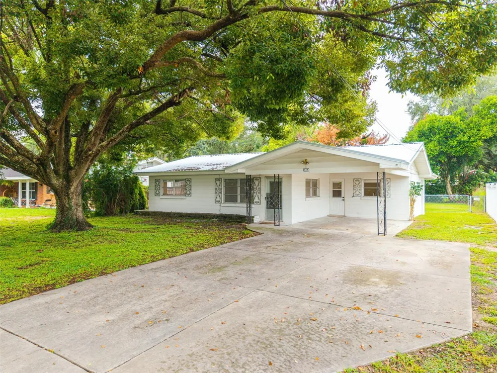 145 BEVERLY DRIVE Winter Haven, FL 33884