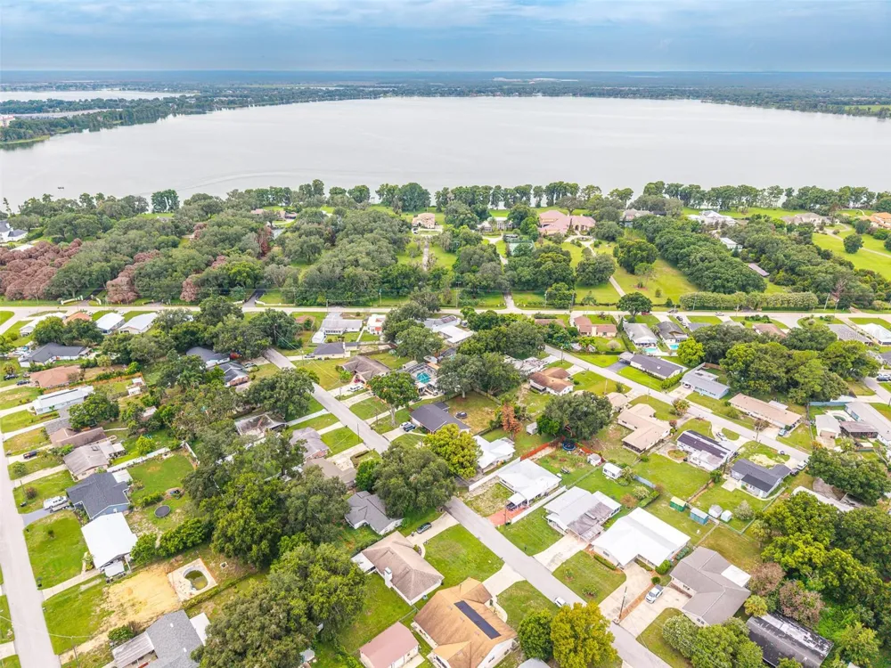 145 BEVERLY DRIVE Winter Haven, FL 33884