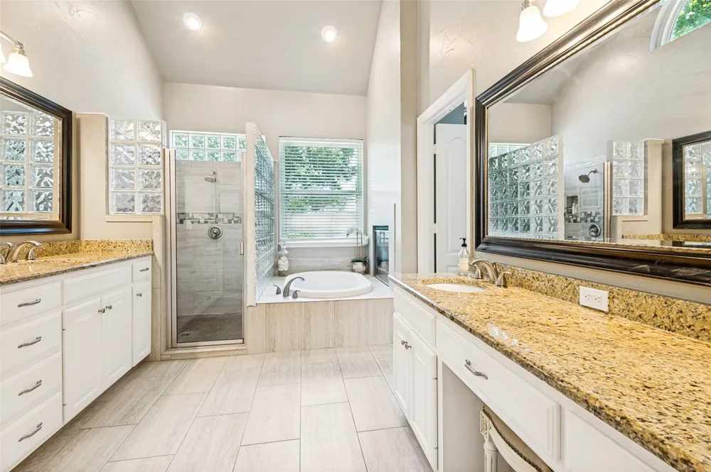 261 Candlelight Cove Coppell, TX 75019