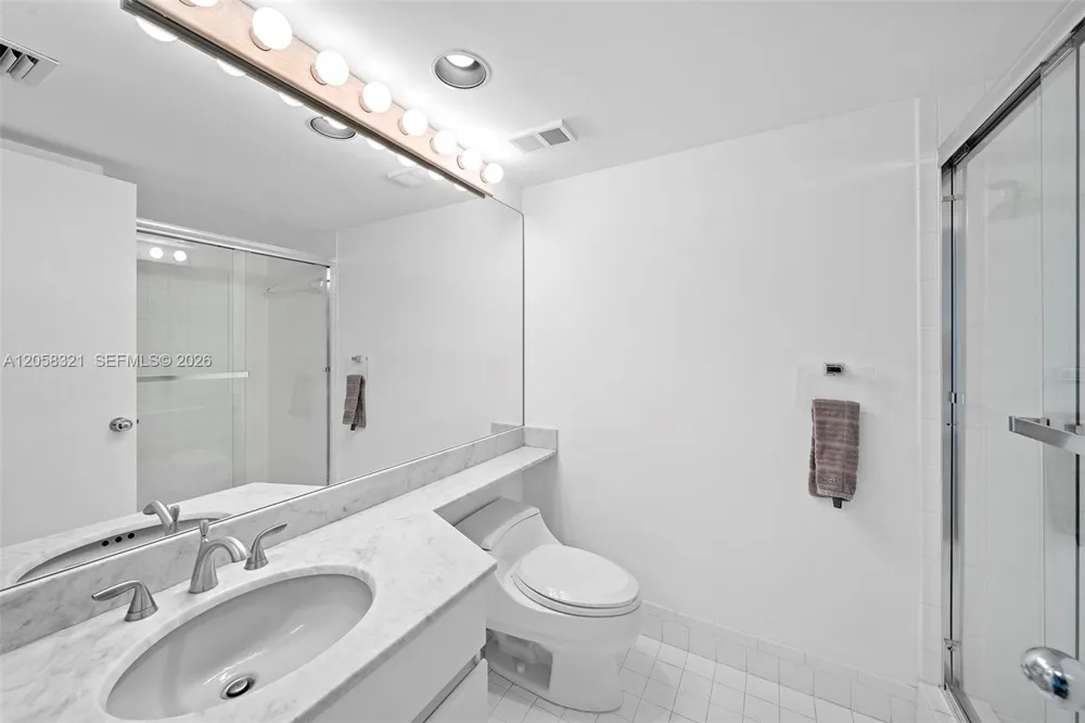 3748 NE 209th Ter Aventura, FL 33180