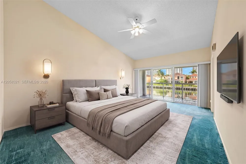 3748 NE 209th Ter Aventura, FL 33180