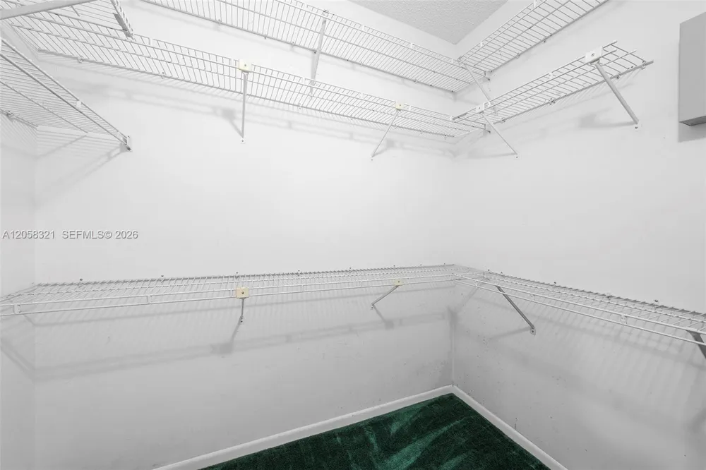 3748 NE 209th Ter Aventura, FL 33180