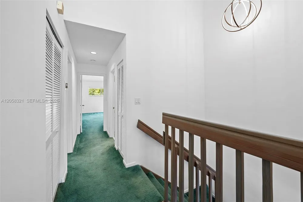 3748 NE 209th Ter Aventura, FL 33180