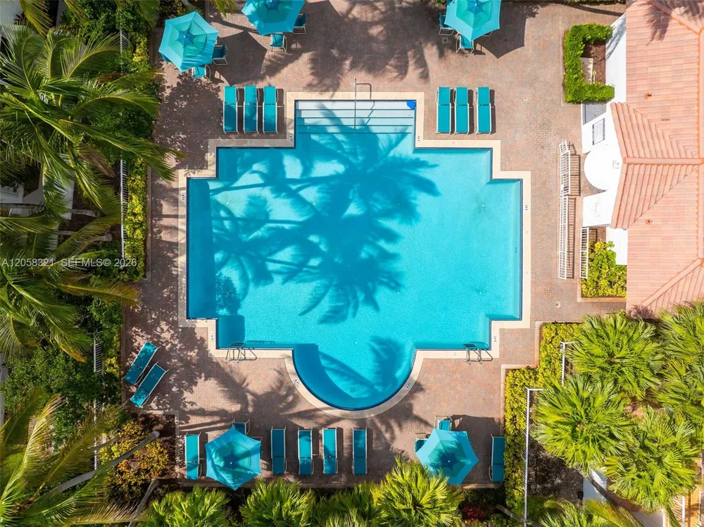 3748 NE 209th Ter Aventura, FL 33180