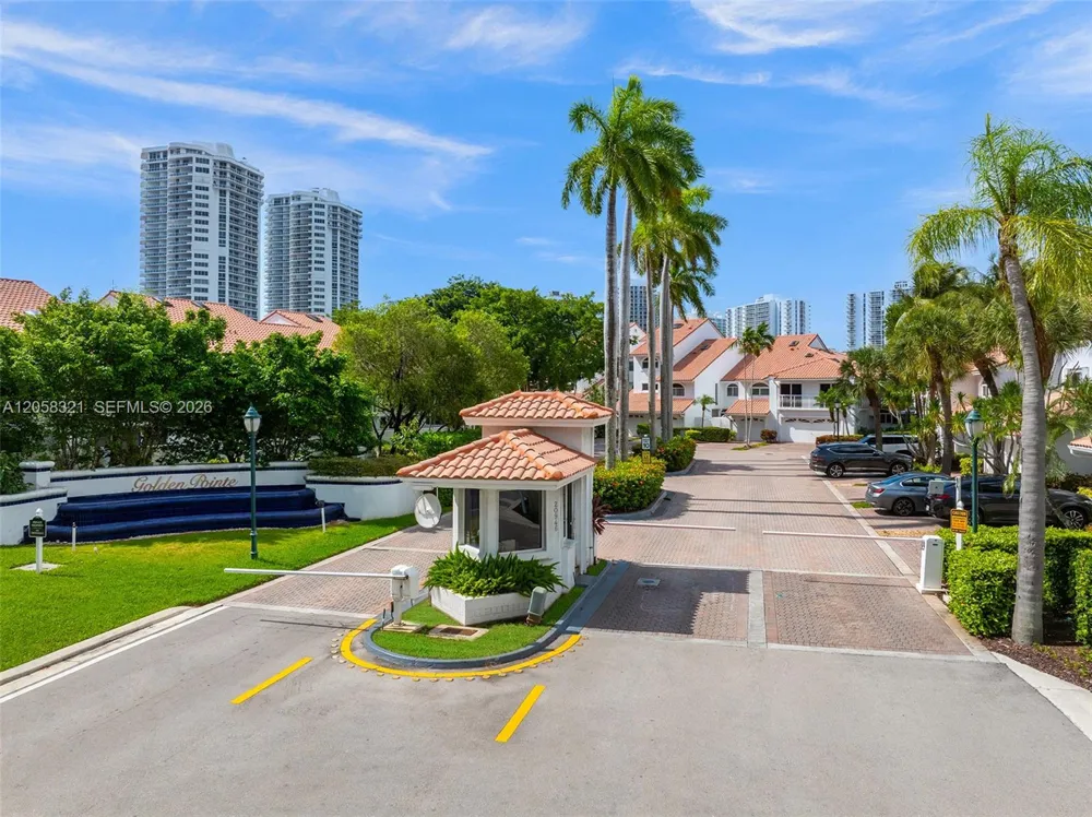 3748 NE 209th Ter Aventura, FL 33180