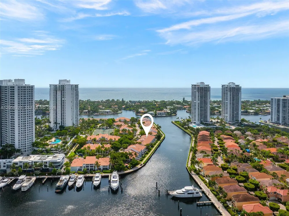 3748 NE 209th Ter Aventura, FL 33180