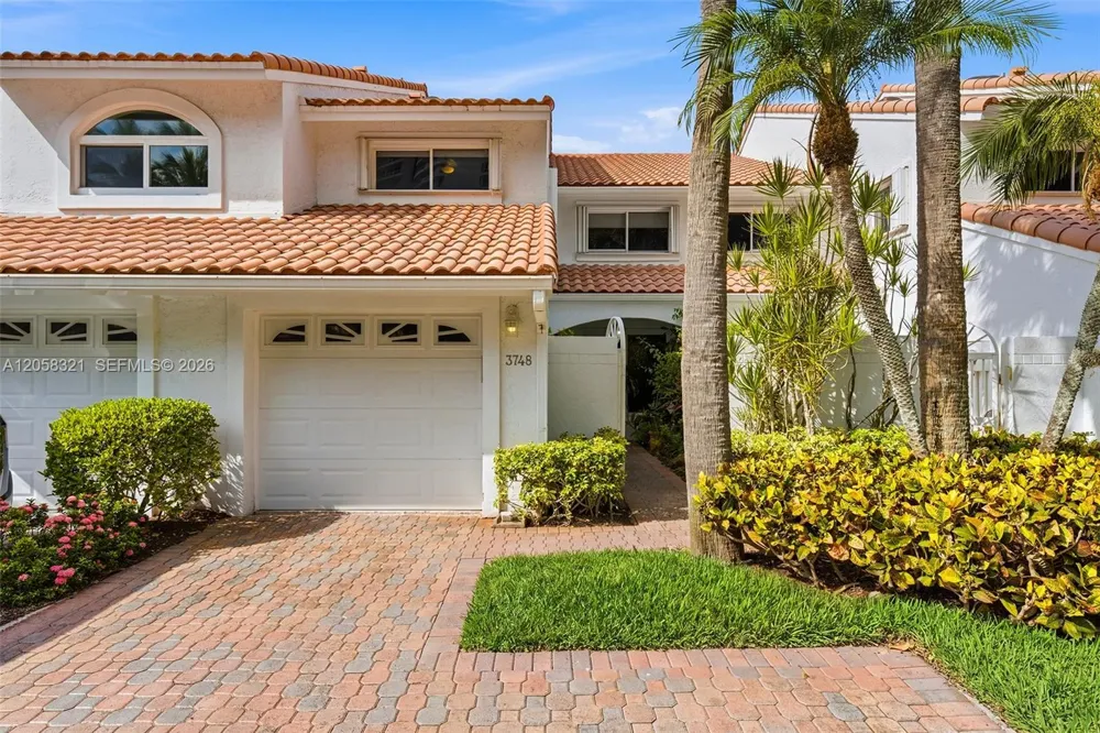 3748 NE 209th Ter Aventura, FL 33180