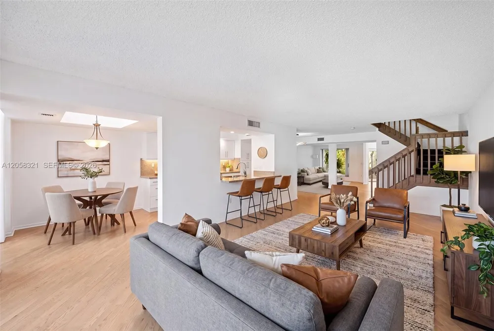 3748 NE 209th Ter Aventura, FL 33180