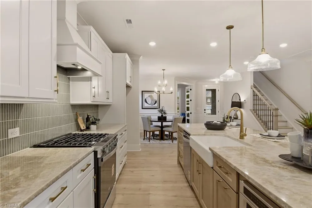 1005 W Pinehurst Court #1042 Clemmons, NC 27012