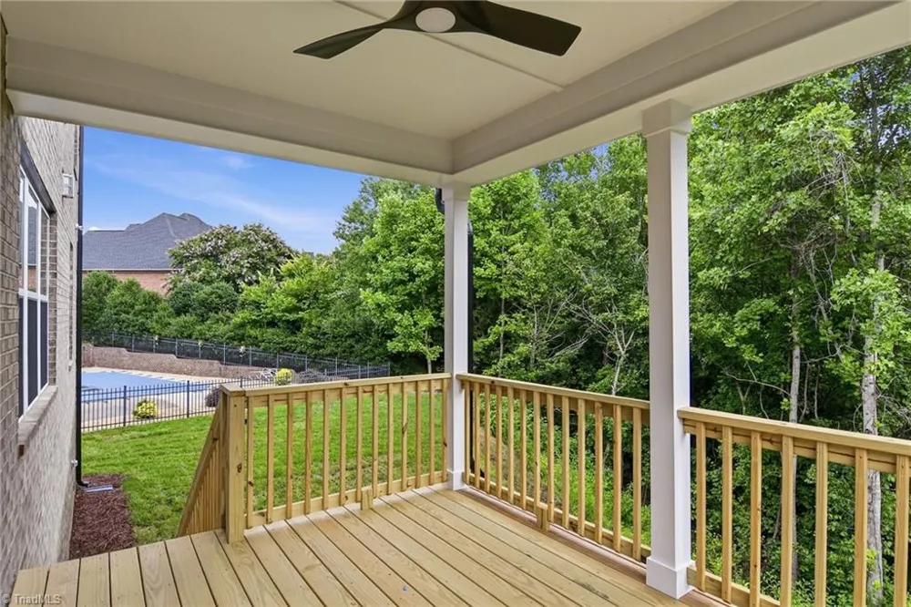 1005 W Pinehurst Court #1042 Clemmons, NC 27012