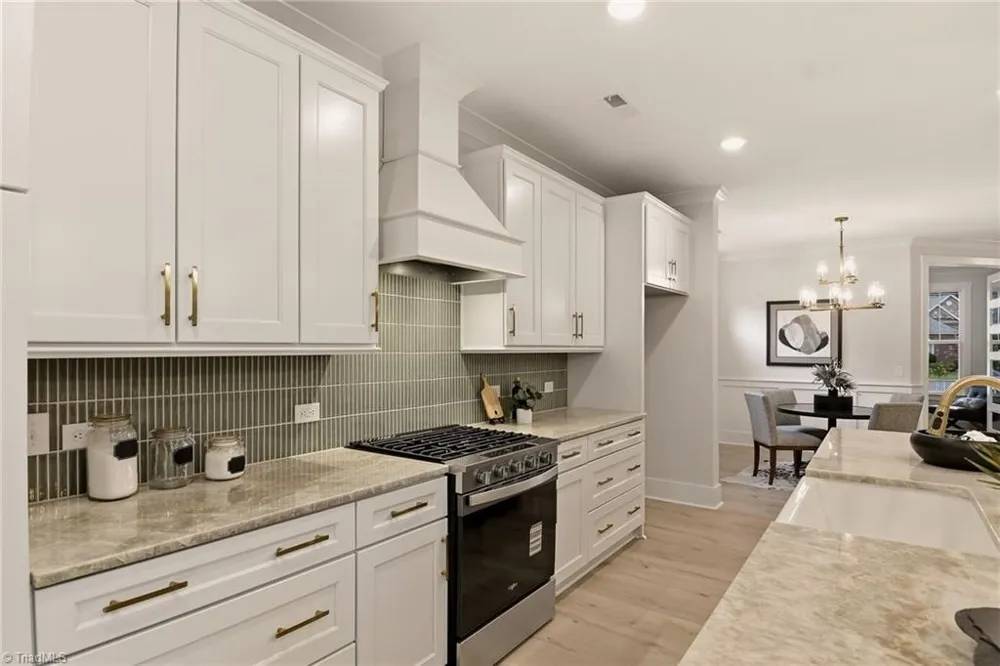 1005 W Pinehurst Court #1042 Clemmons, NC 27012