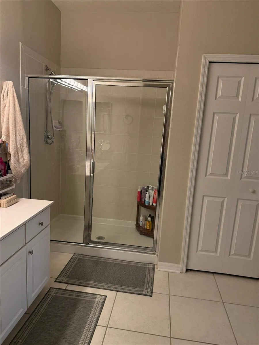 10409 CRIMSON PARK LANE #105 Tampa, FL 33626