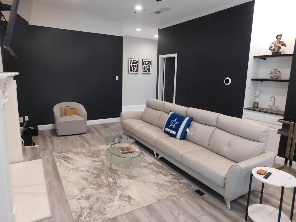 622 Crowley Road Arlington, TX 76012