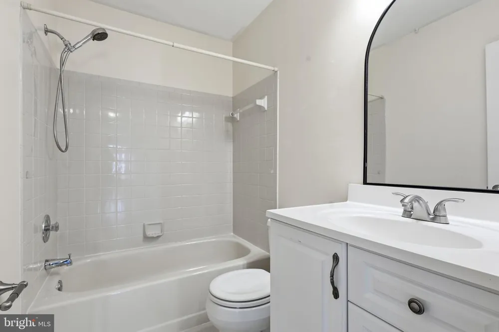 7690 GREEN GARLAND DRIVE Springfield, VA 22153