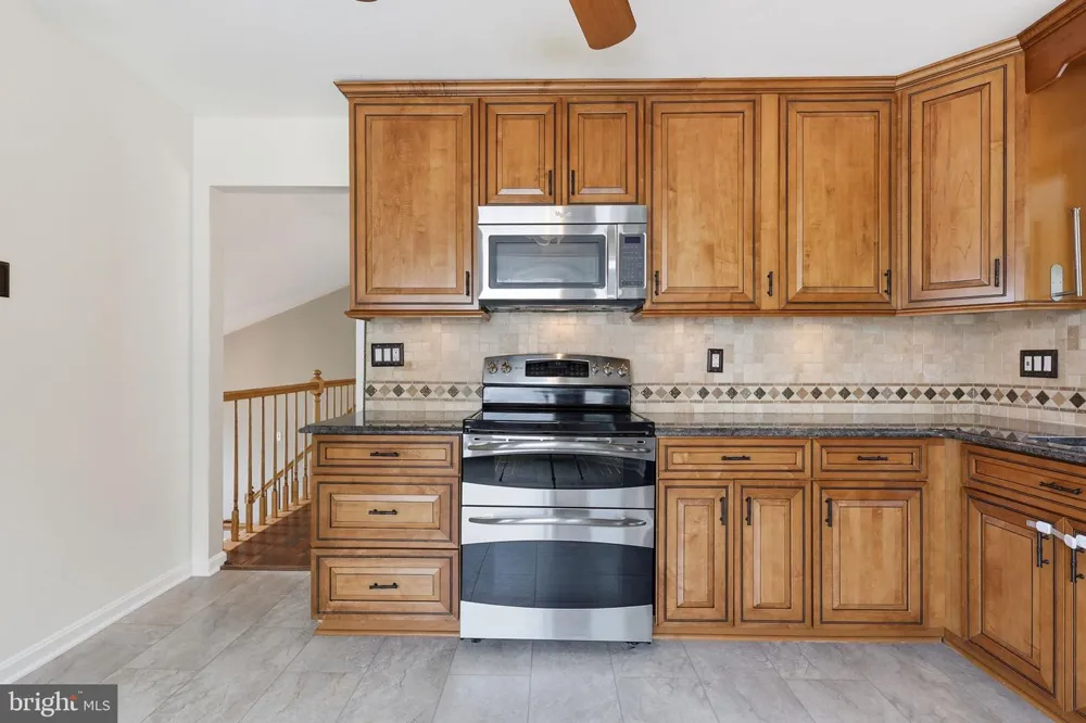 7690 GREEN GARLAND DRIVE Springfield, VA 22153