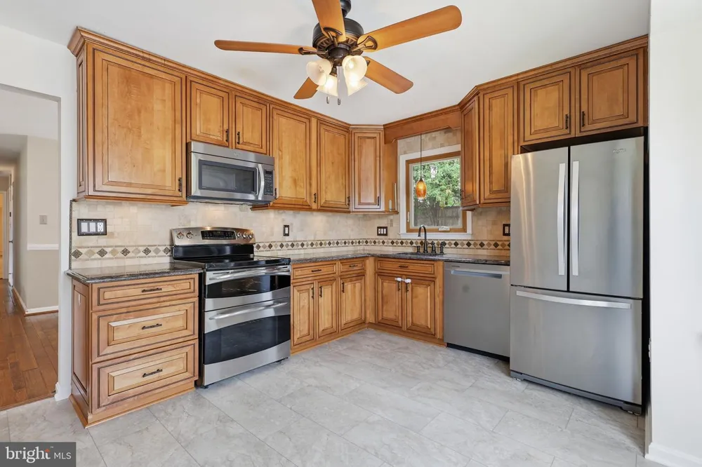 7690 GREEN GARLAND DRIVE Springfield, VA 22153