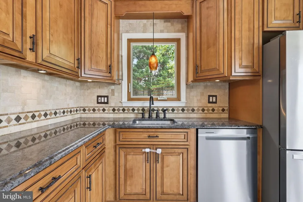7690 GREEN GARLAND DRIVE Springfield, VA 22153