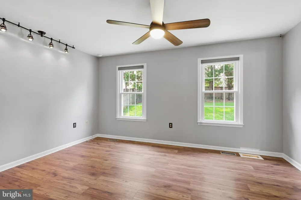 7690 GREEN GARLAND DRIVE Springfield, VA 22153