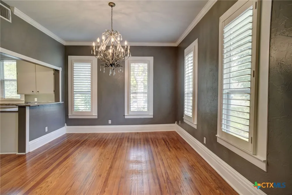 1322 Avenue F #A Shiner, TX 77984