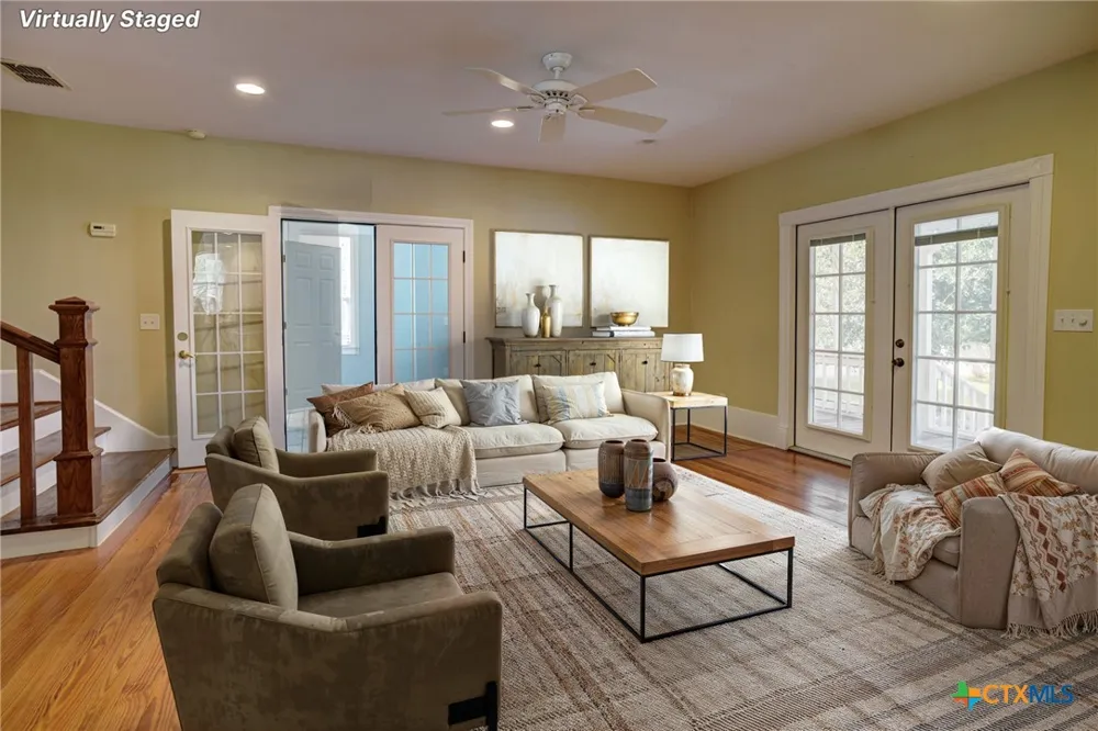 1322 Avenue F #A Shiner, TX 77984