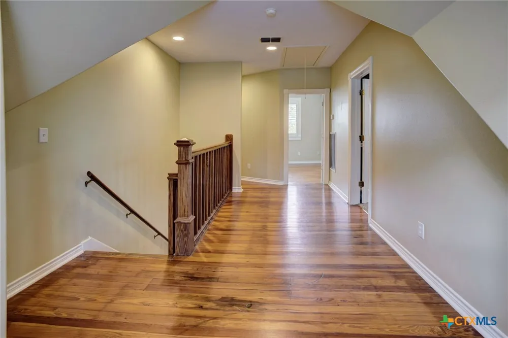 1322 Avenue F #A Shiner, TX 77984