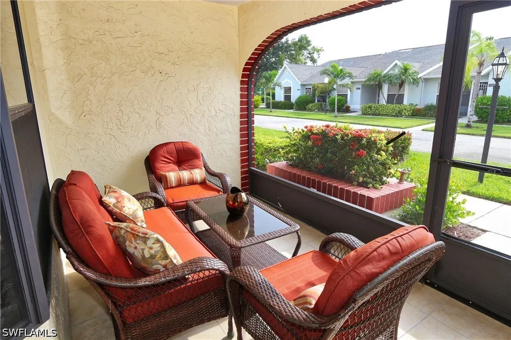 Queen Anne Lane #203 Naples, FL 34109