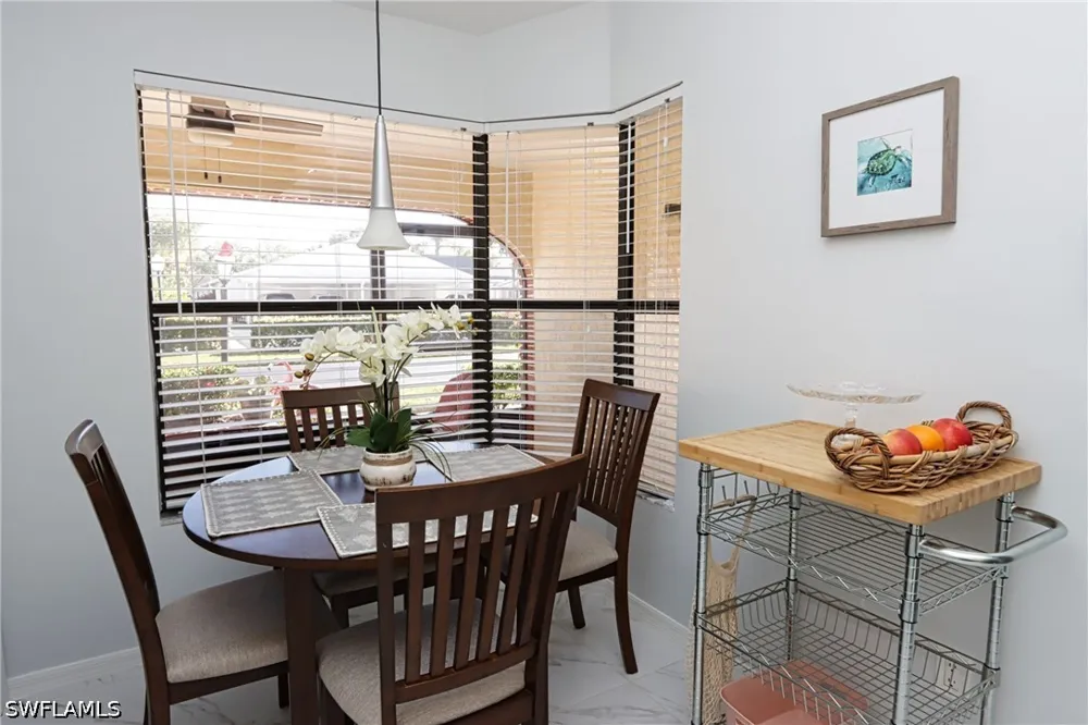 Queen Anne Lane #203 Naples, FL 34109