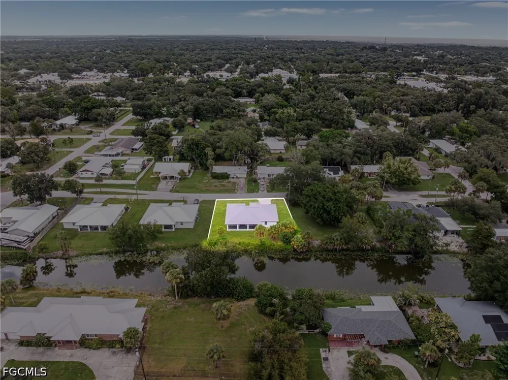 4th Avenue Labelle, FL 33935